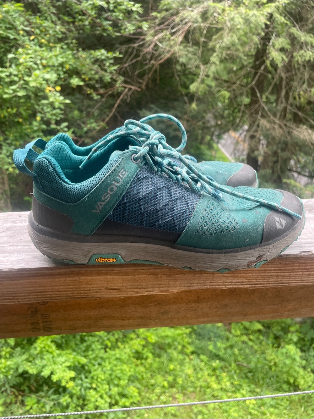 Vasque NatureTex Breeze LT hiking shoe. W8